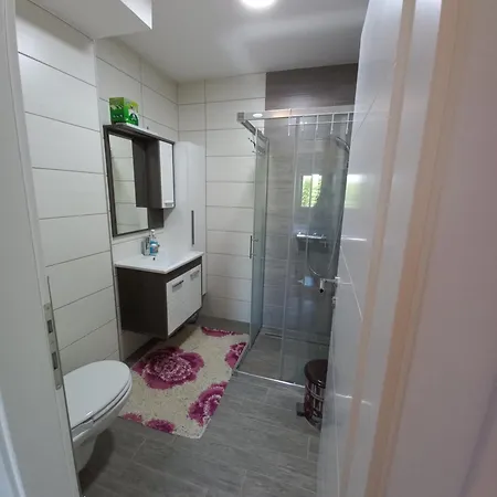 Ema With Garage Appartement *