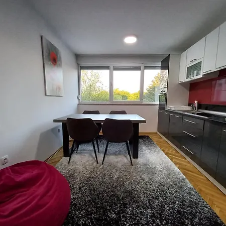 Appartement Ema With Garage *