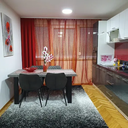 Appartement Ema With Garage Velika Kladusa