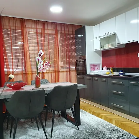 Appartement Ema With Garage