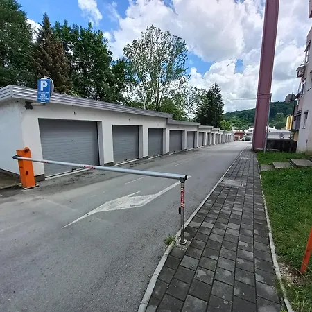 Appartement Ema With Garage *